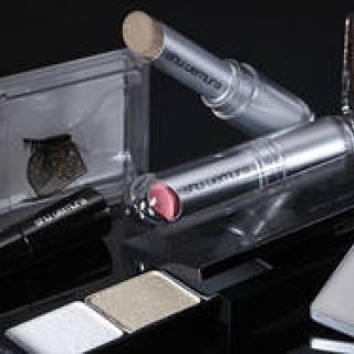 shu uemura｜2011AWモード メイクアップ コレクション「novadiva」