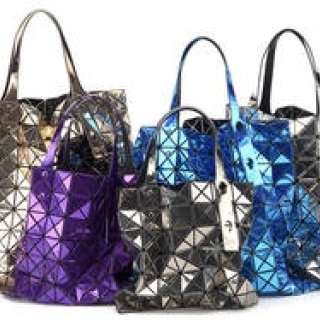 BAO BAO ISSEY MIYAKE｜ブランド1周年スペシャルアイテム「BILBAO PRISM PLATINUM」