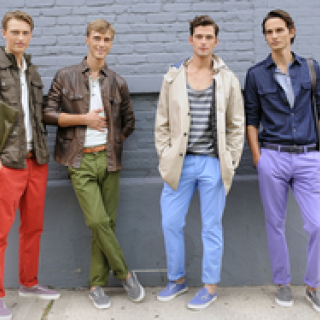 GAP｜ギャップの原点へ回帰！　スプリングはカラフルワールドを展開！