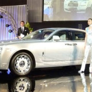 ROLLS-ROYCE Ghost Extended Wheelbase｜日本上陸！