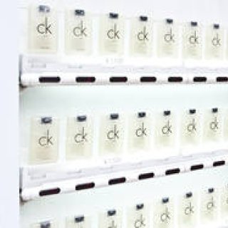 ck one｜パルコ限定ミニボトル「ck one on-the-go」自動販売機が登場