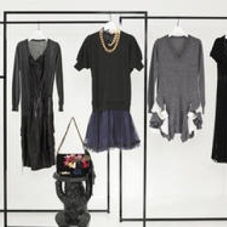 sacai｜フラッグシップショップ限定、ドレスのミニコレクションがお目見え！