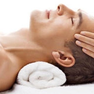 CLARINS｜トリートメントサロン「エスパス クラランス」で、顔・首・肩ケア