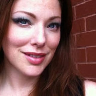 HAPPY HOLIDAY！ from Munemi「知的でセクシーなホリデイメイク提案」