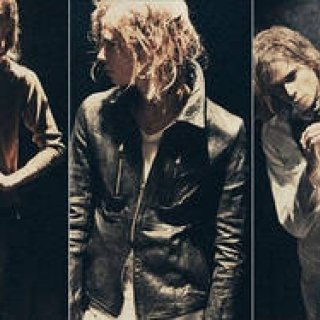 LOUNGE LIZARD｜“黒くタイトでシャープ”な2012年春夏コレクション