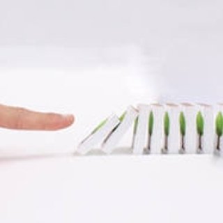 エコ＆アート アワード 2012　若く、そしてエコなデザインが集結！