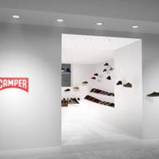 CAMPER｜デザイン・オフィスNendoがショップをデザイン