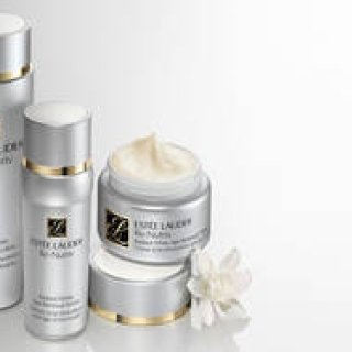 ESTEE LAUDER｜「リニュートリィブ」のホワイトニングシリーズ完成