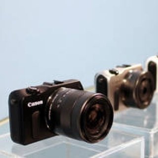 キヤノン｜ついにミラーレスが登場！