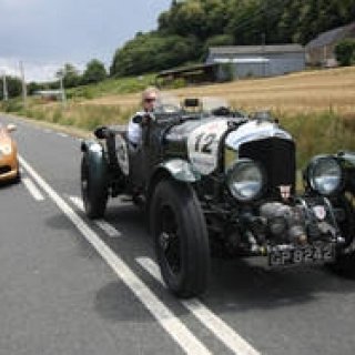 鈴木正文が英国を語る　男の社会 男のクルマ