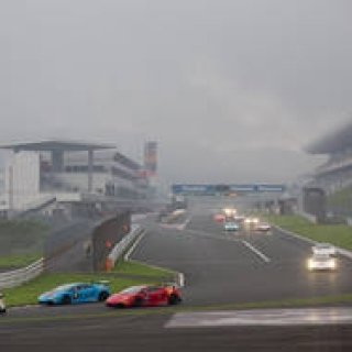 サーキットでめぐり会う、ランボルギーニとブランパン｜Lamborghini