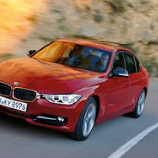 BMW 320iに四輪駆動モデル「xDrive」登場｜BMW