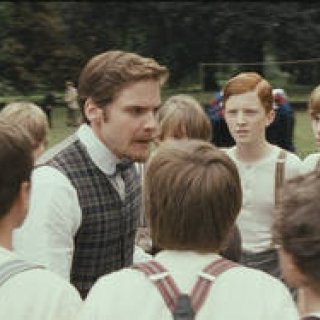 MOVIE｜ドイツサッカーの父と少年たちとの心の交流を描いた『コッホ先生と僕らの革命』