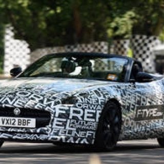 パリサロンでジャガーFタイプがお披露目へ！｜Jaguar