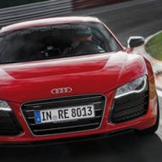 アウディR8のEV「R8 e-tron」に世界初のリアビューカメラを採用|Audi
