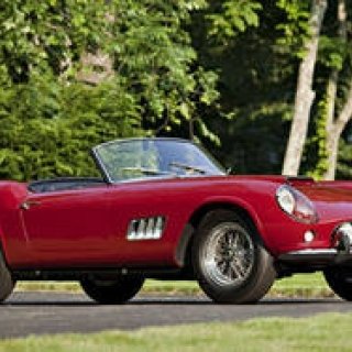 落札価格9億円の跳ね馬｜Ferrari