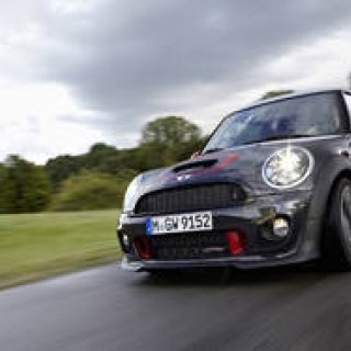 最速のミニが登場｜MINI