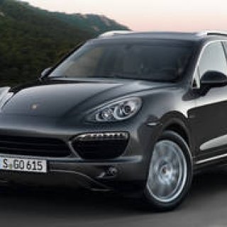 V8ツインターボディーゼルの「カイエンS」発表｜Porsche