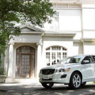 ボルボ「XC60 T5 R-DESIGN」に試乗｜VOLVO