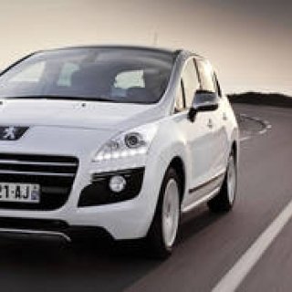 3008ハイブリッドがさらに進化し、パリモーターショーへ｜Peugeot