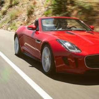 Fタイプ、ついに詳細を公開｜Jaguar