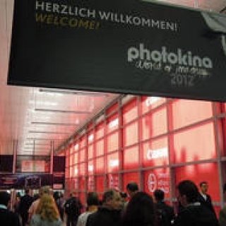 フォトキナ2012｜最大のトピックは、 手が届く“フルサイズセンサー”