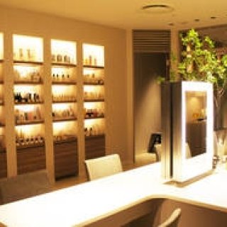 uka｜伊勢丹新宿店本館地下2階にサロン「BeautyApothecary spa by uka」オープン
