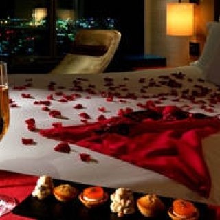 CONRAD TOKYO｜大人カップルが秘かに愉しむ“おこもりプラン”