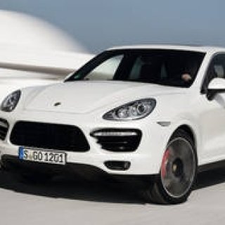 カイエンにもっともパワフルな「ターボS」登場｜Porsche