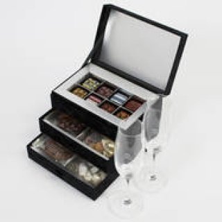 EAT｜コンパーテス ショコラティエがクリスマス限定スペシャルボックスを発表