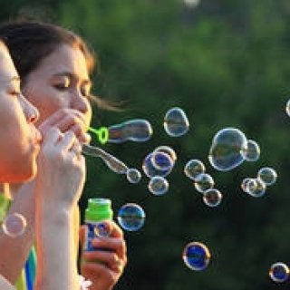 MOVIE｜全米で感動を呼んだ奇跡のドキュメンタリー『ミラクルツインズ』