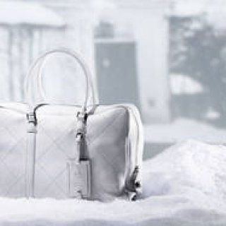 REALFLEET｜充電できるバッグ「BAGTTERY（Bag ＋ Battery）」クリスマス限定モデル数量限定発売