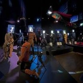 ART FILE 02｜「Hollywood Costume」｜連載「世界のアート展から」