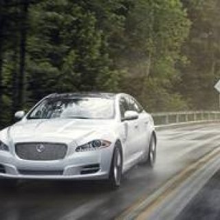 ジャガー新時代を切りひらくダウンサイジングエンジンに乗る｜Jaguar