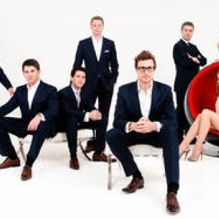 MUSIC｜女声2人＋男声6人のア・カペラ グループ“ヴォーチェス・エイト”とともに過ごすクリスマス