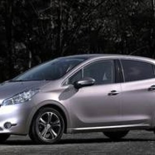 プジョー208に試乗｜Peugeot