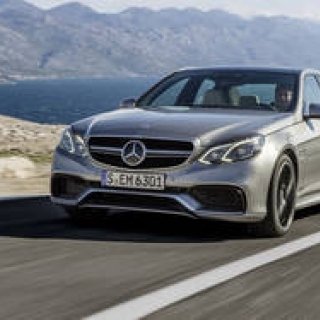今度の「E 63 AMG」は、パワーアップに対応した4WDを採用｜Mercedes-Benz
