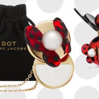 MARC JACOBS｜「ドット マーク ジェイコブス」の限定ソリッド パフューム ネックレス発売