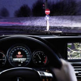 ドライバーによる逆走を防ぐ｜Mercedes-Benz