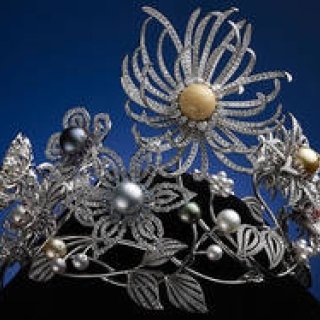 MIKIMOTO｜11のスタイルに変化する、真珠発明120周年記念スペシャルクラウンを特別公開