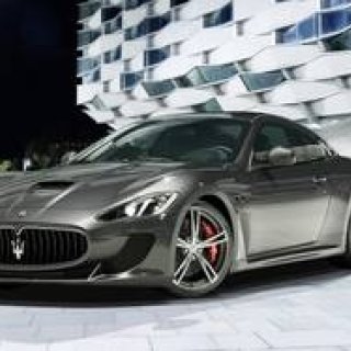 4シーターのグラントゥーリズモ MC ストラダーレ登場|Maserati