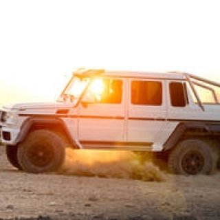 六輪駆動のGクラス登場|Mercedes-Benz