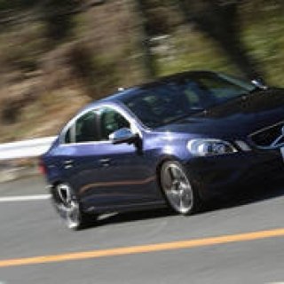 S60/V60 T4 ポールスター パフォーマンス パッケージをテスト|Volovo