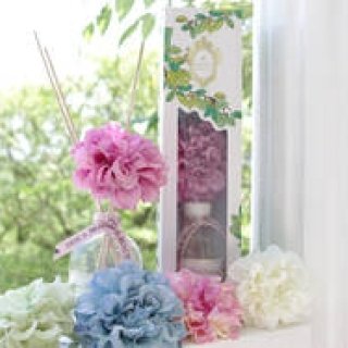 DEICA｜花々の甘くやさしい香りを部屋に届ける新コレクション誕生