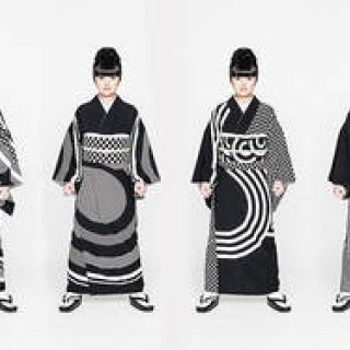 高橋理子｜#018　仁王立ちのポートレート