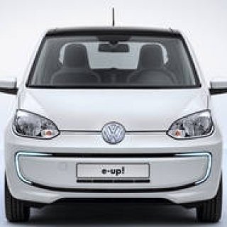 フォルクスワーゲン初の量産EV e-up!の価格を発表|Volkswagen