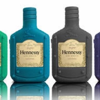 「ヘネシーV.S」からカラフルな限定ボトルが登場｜Hennessy