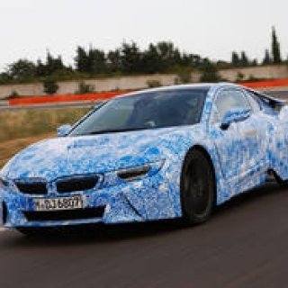 BMW i8に試乗｜BMW