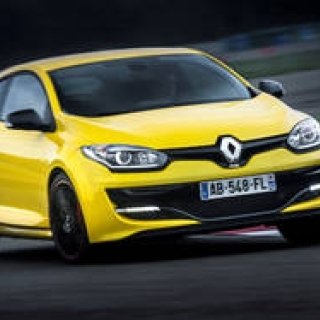 マイナーチェンジ版メガーヌ発表｜Renault