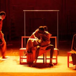 THEATER｜巨匠ピーター・ブルックによる新作舞台『ザ・スーツ』